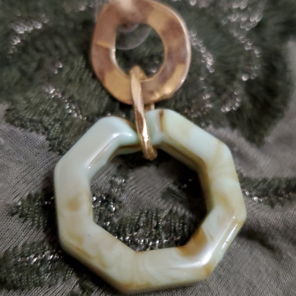 Earrings * NEW - Picture 3 of 3